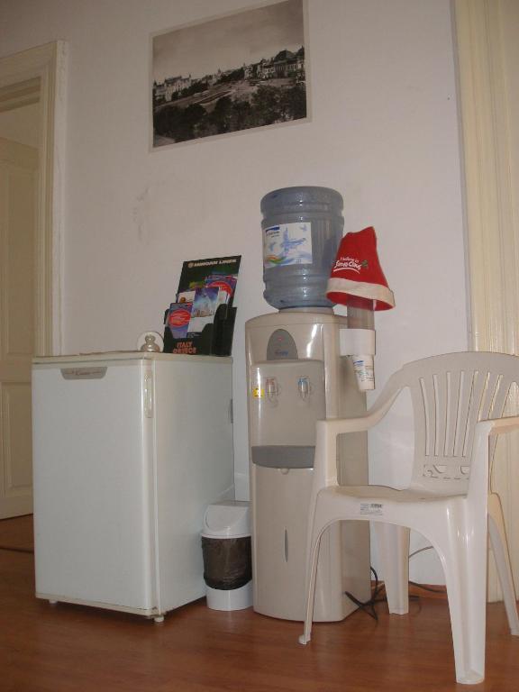 Kretan Hostel Bucharest Luaran gambar